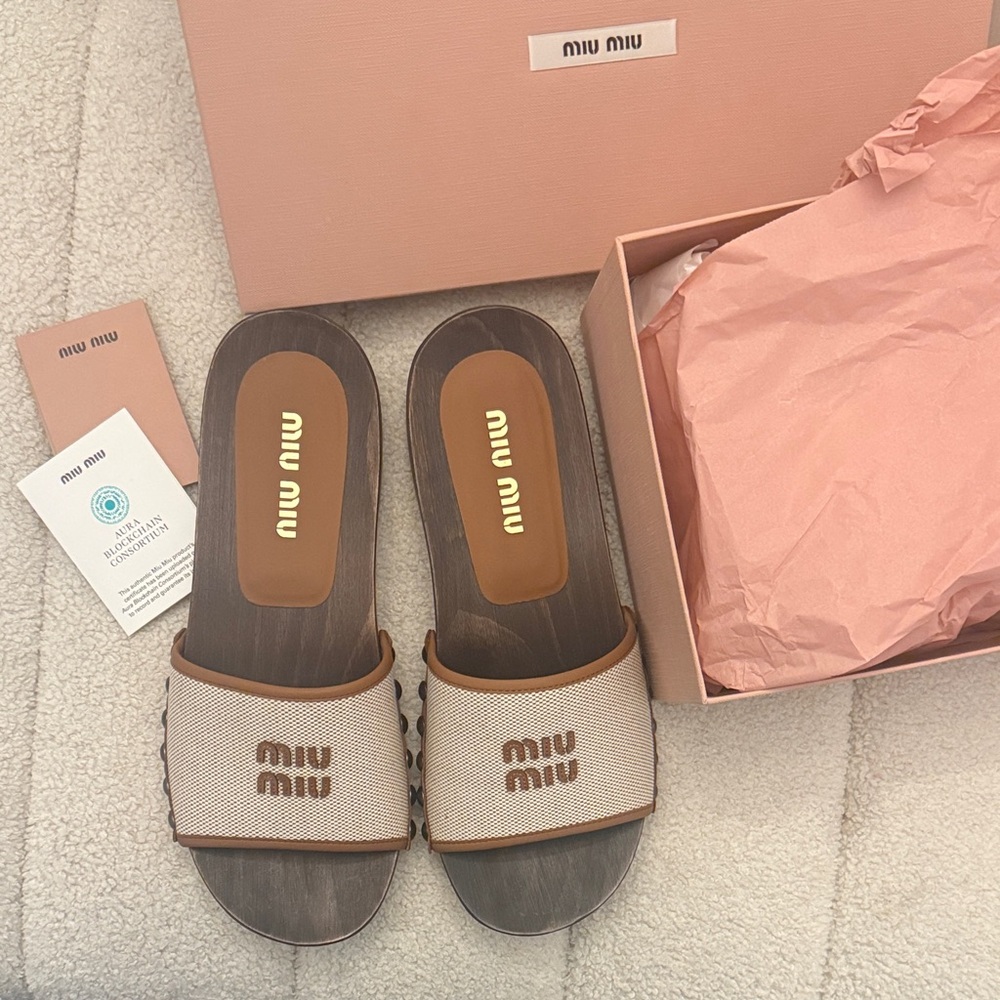 S🅾️LD Miu Miu Tan and Brown Slide Sandals